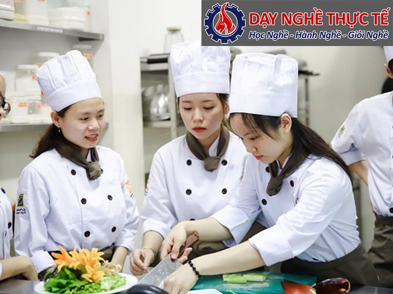 Học Kỹ Thuật Chế Biến Món Ăn