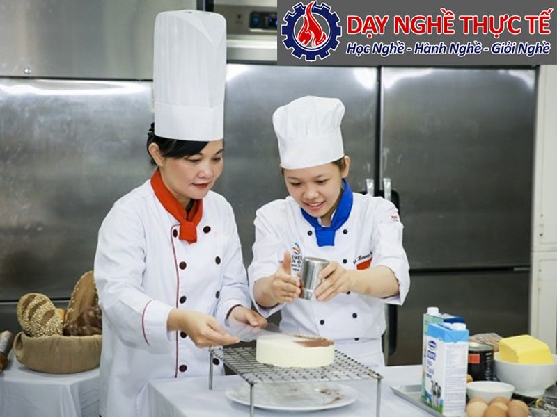 Học Kỹ Thuật Chế Biến Món Ăn